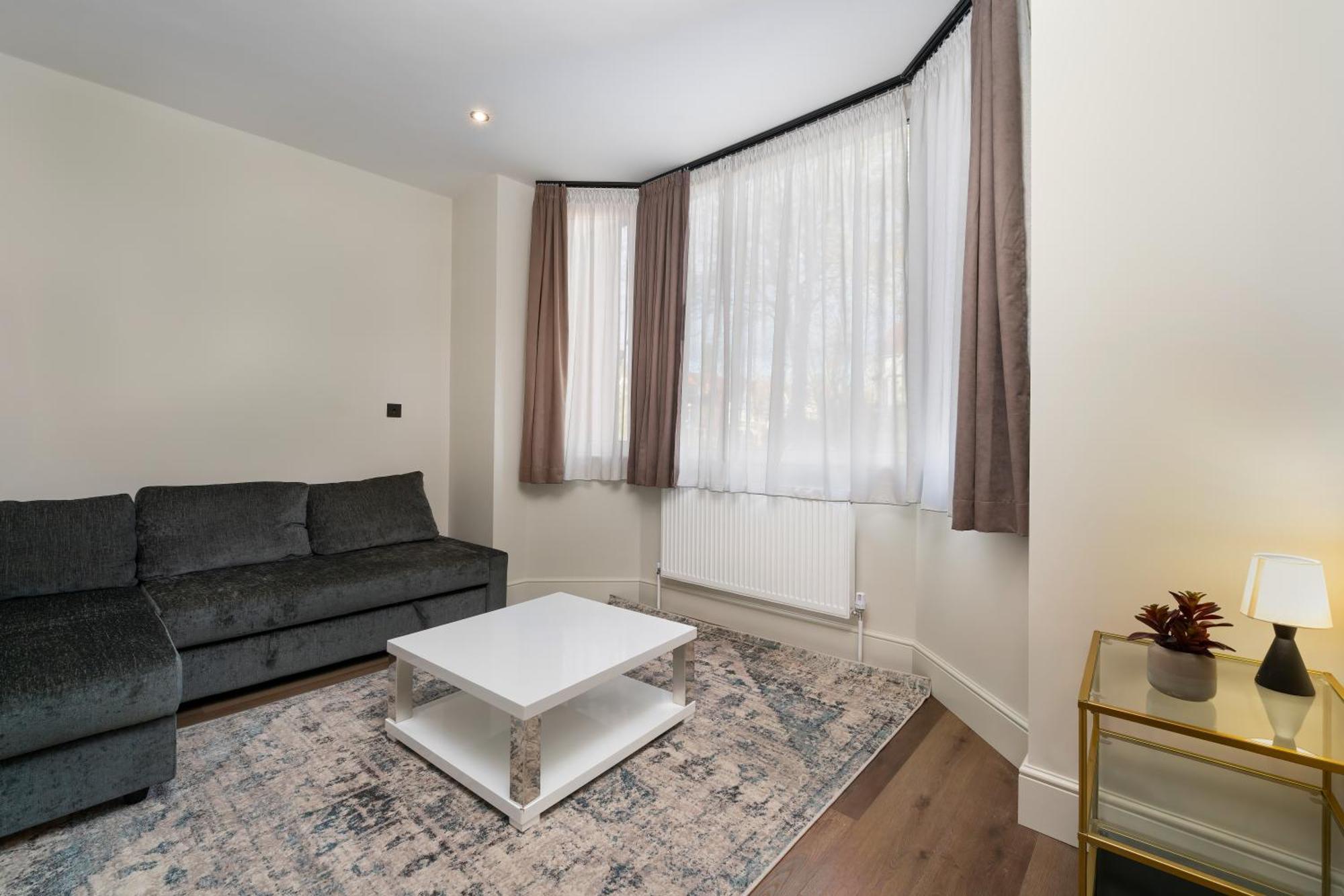The Turrets, Willesden Appartement